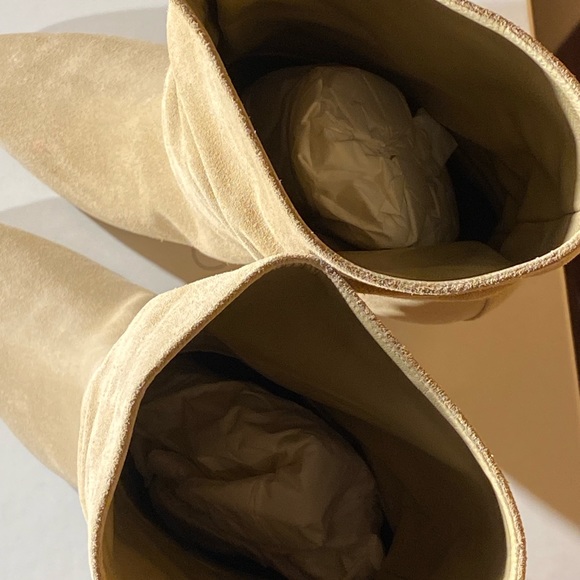 Manolo Blahnik Shushan Suede Scrunch Boots  Hand Made Italy - New in Box - Picture 6 of 6